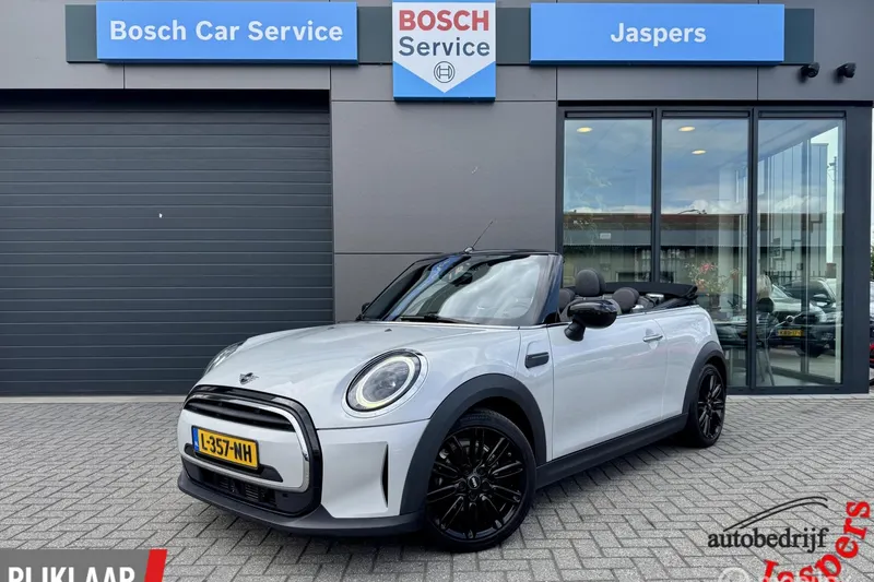 MINI Cabrio (2021)
