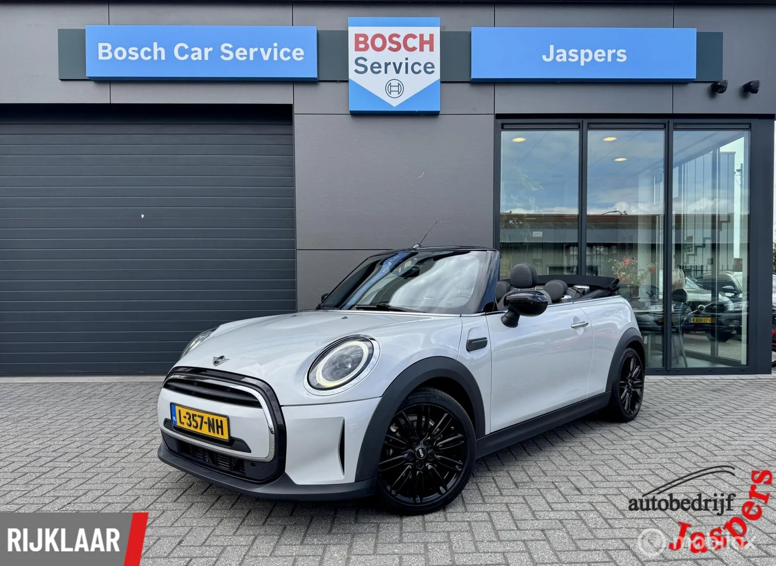 MINI Cabrio (2021) — foto 1