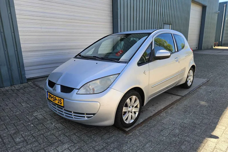 Mitsubishi Colt (2006)