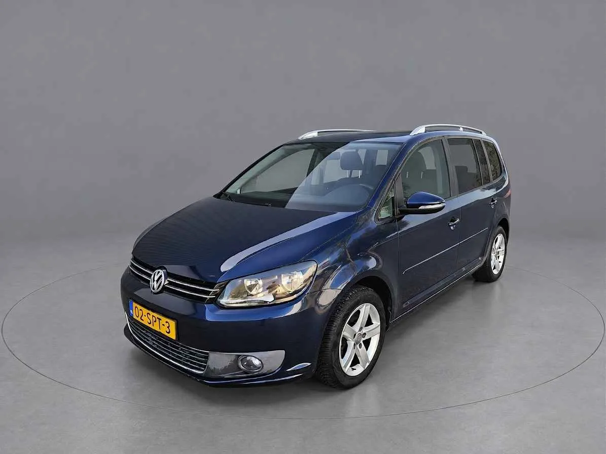 Volkswagen Touran (2011) — foto 1