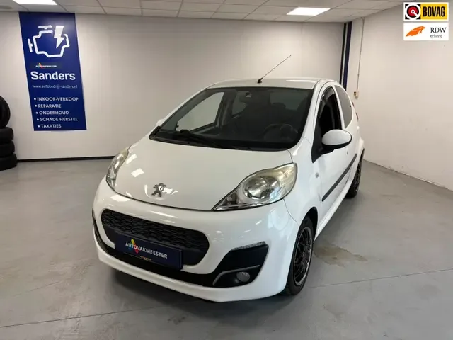 Peugeot 107 (2013) — foto 1