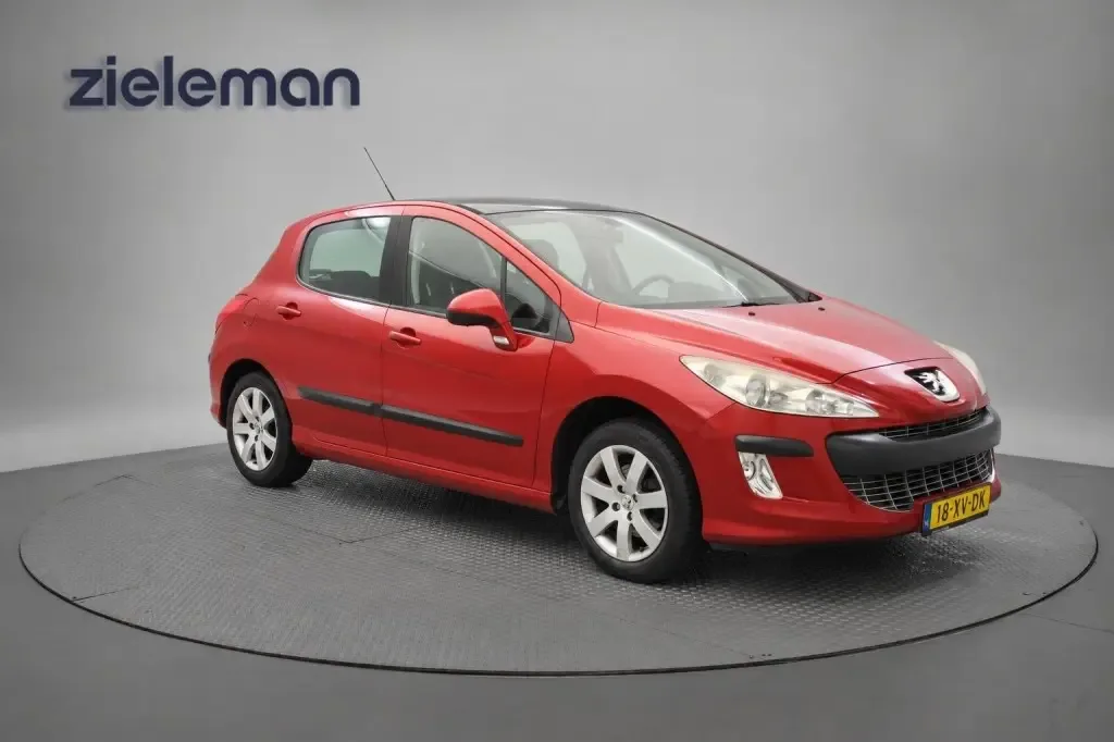 Peugeot 308 (2007) — foto 1