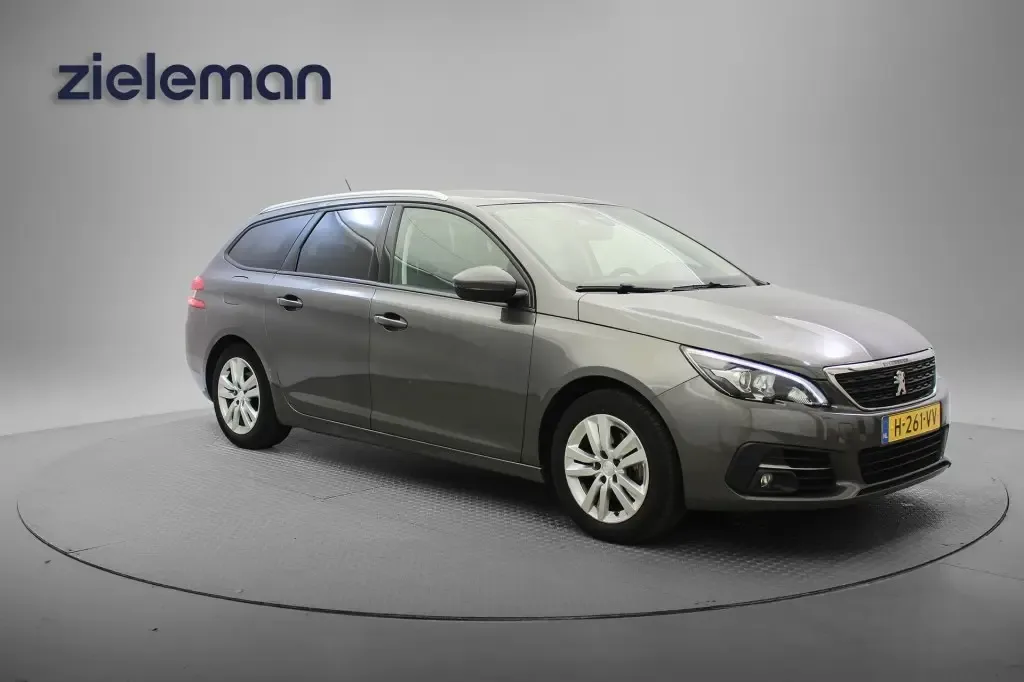 Peugeot 308 (2020) — foto 1