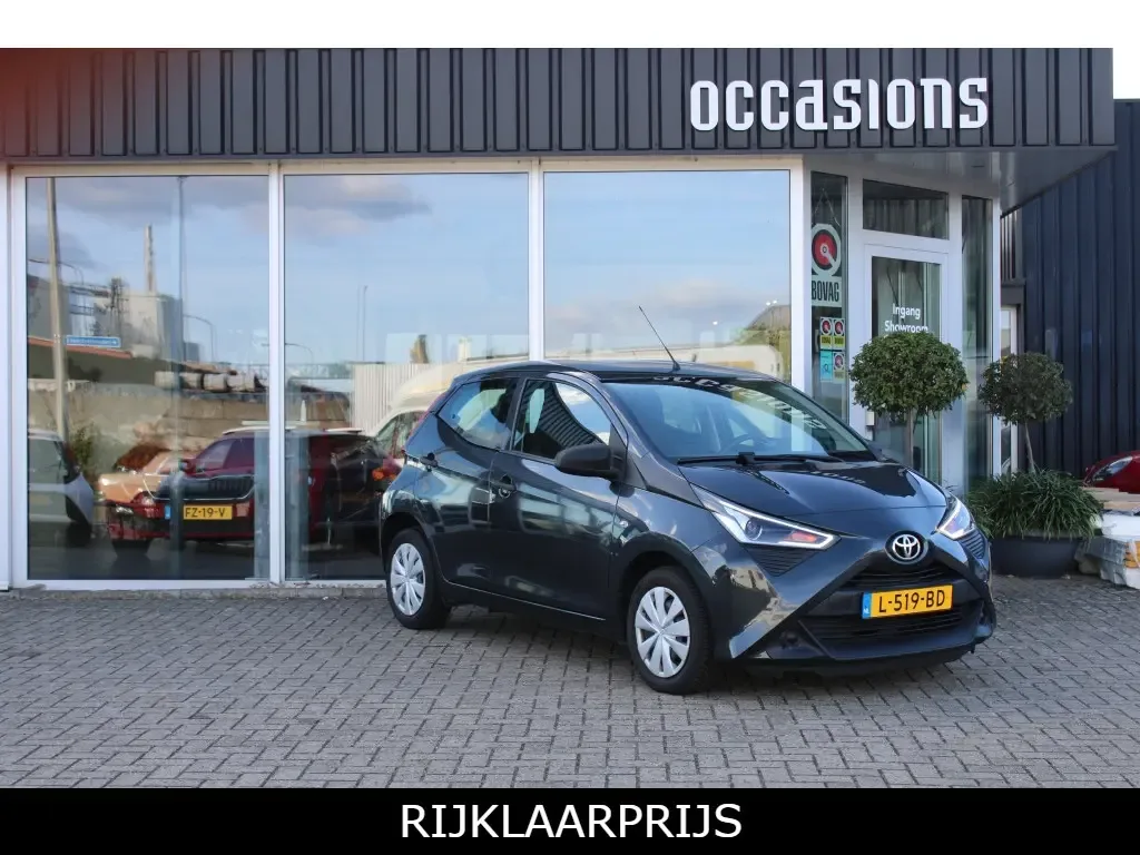 Toyota Aygo (2021) — foto 1