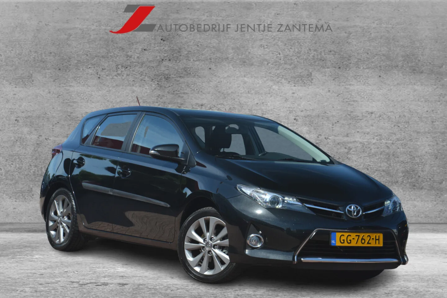Toyota Auris (2015) — foto 1