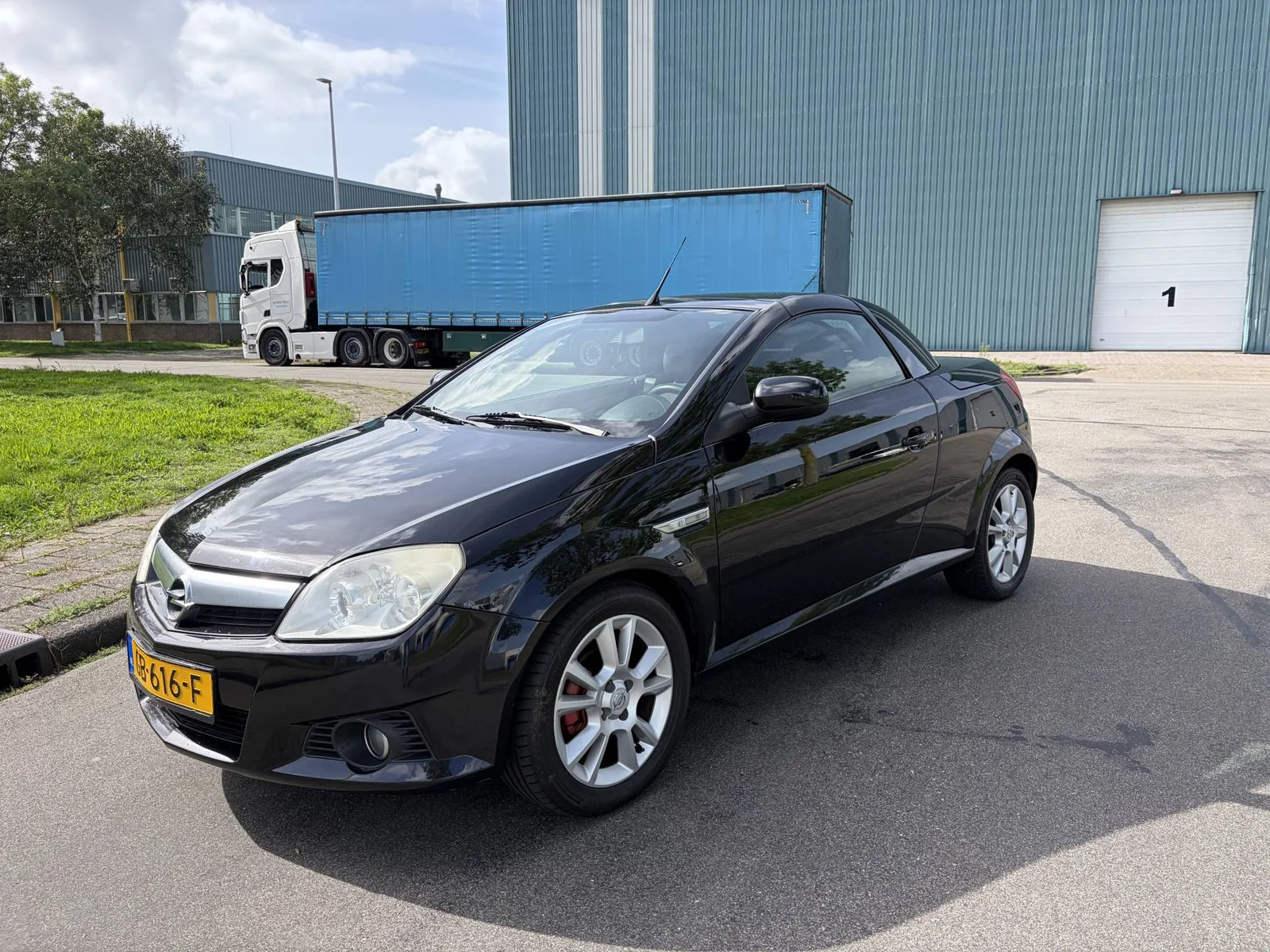 Opel Tigra (2006) — foto 1