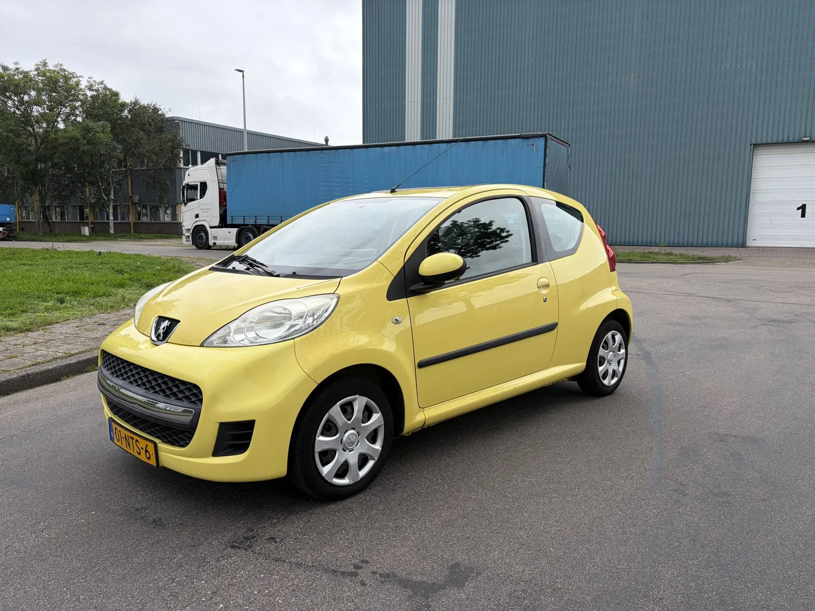 Peugeot 107 (2010) — foto 1