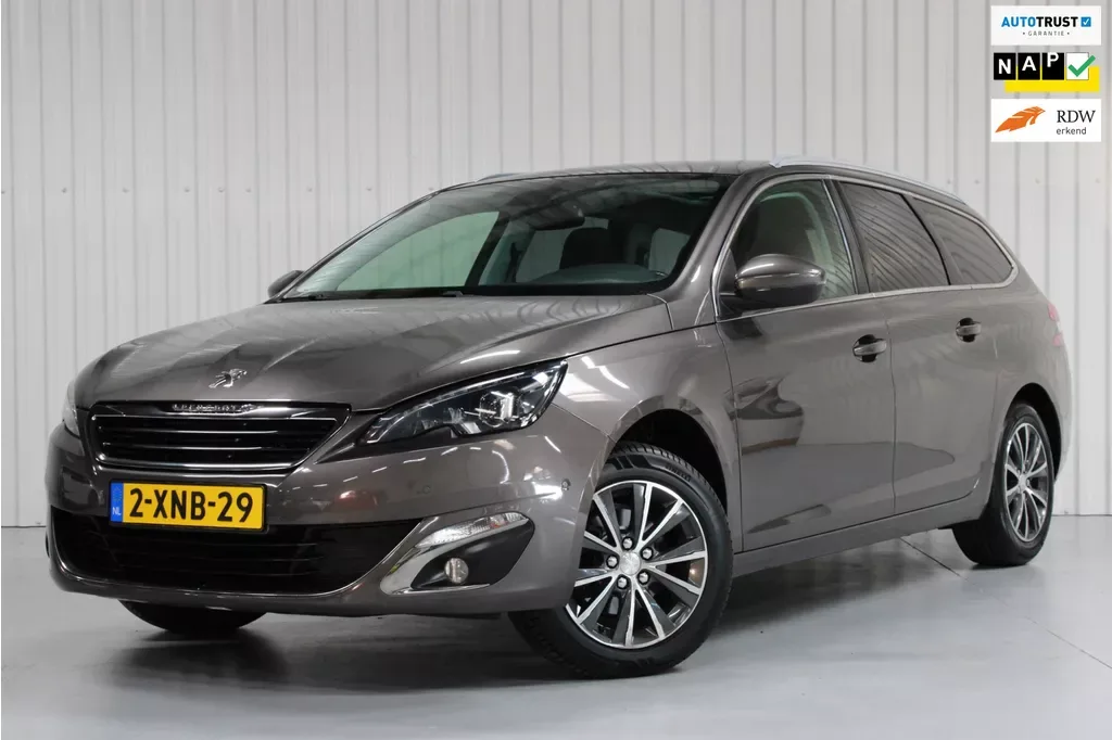 Peugeot 308 (2014) — foto 1