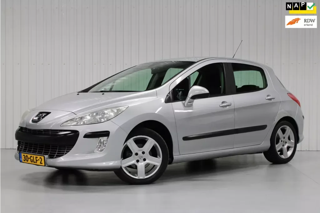 Peugeot 308 (2008) — foto 1