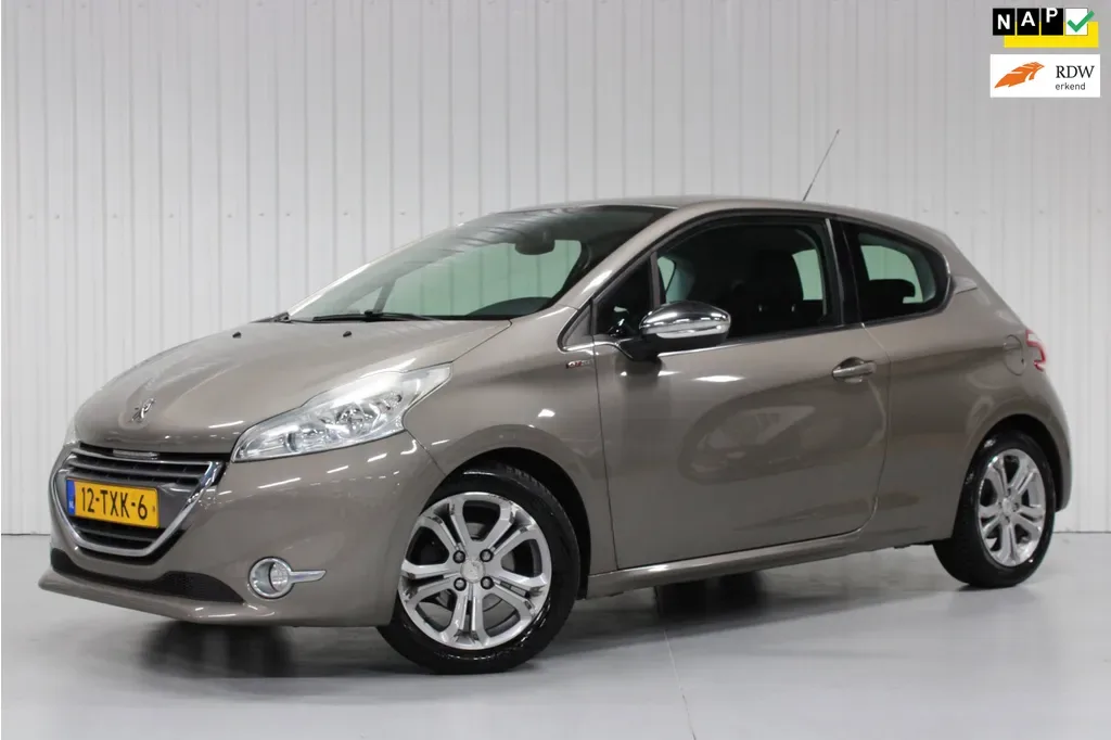 Peugeot 208 (2012) — foto 1