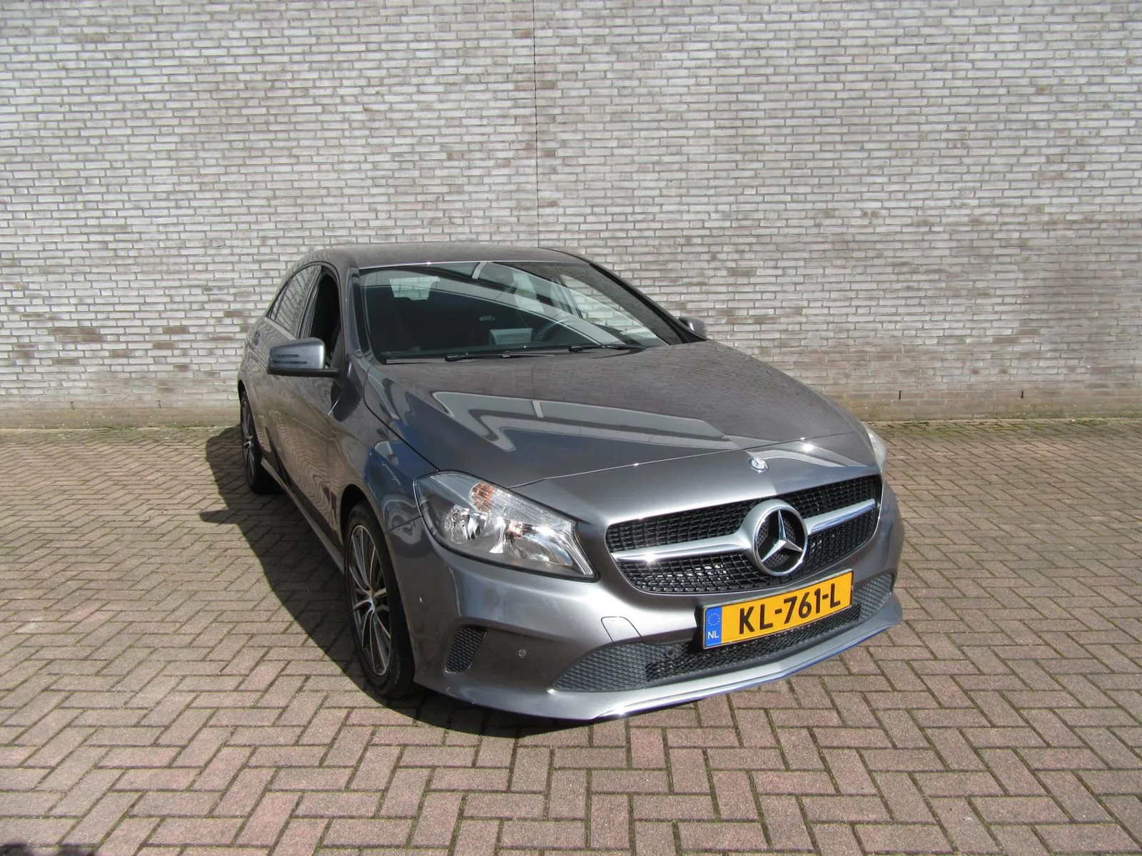 Mercedes-Benz A-Klasse (2015) — foto 1