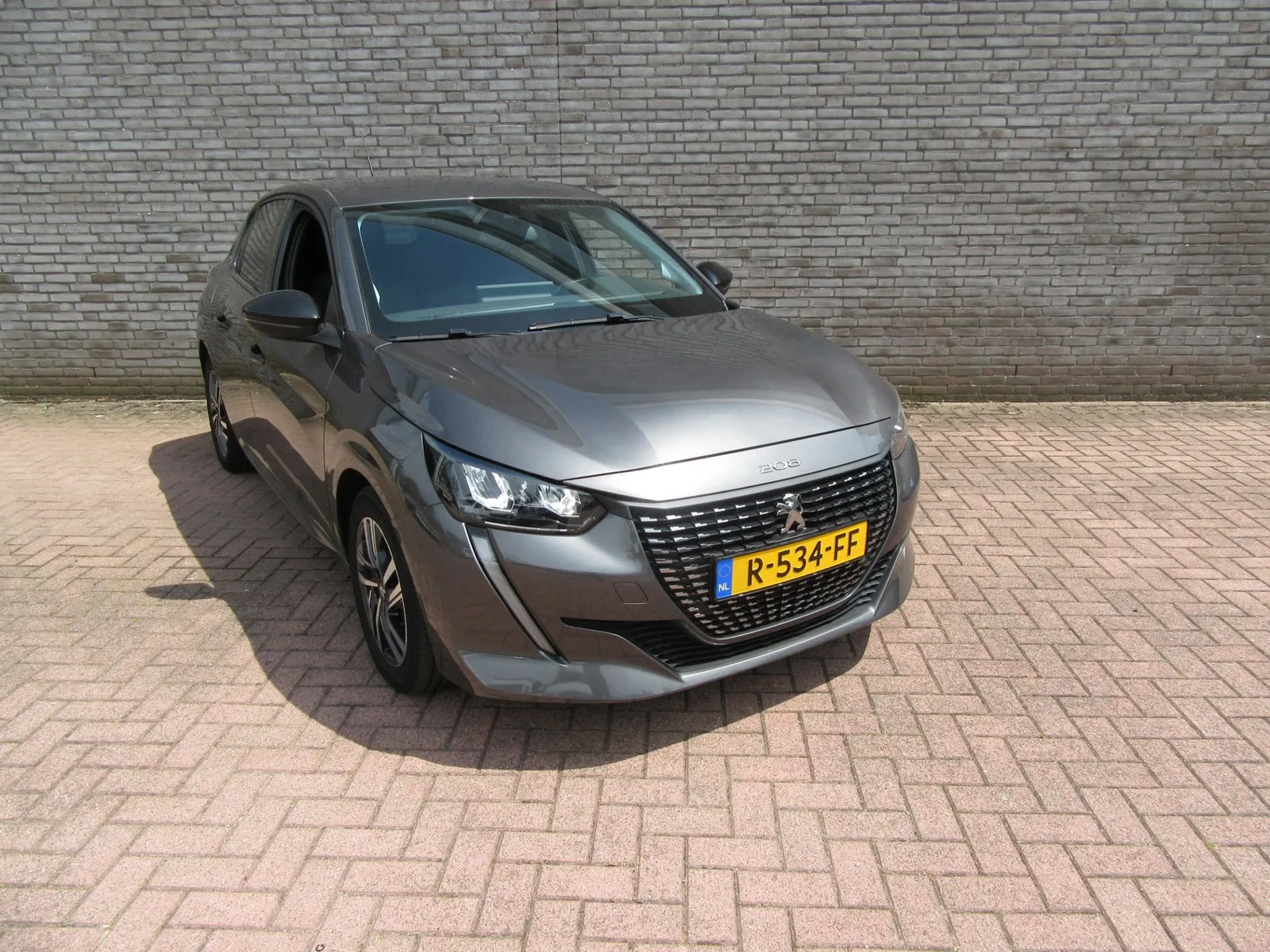 Peugeot 208 (2022) — foto 1