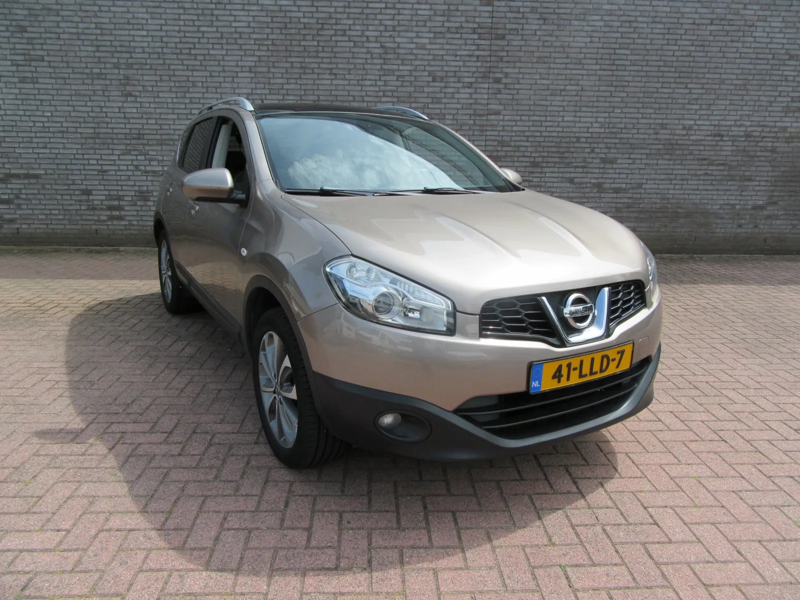 Nissan Qashqai (2010) — foto 1