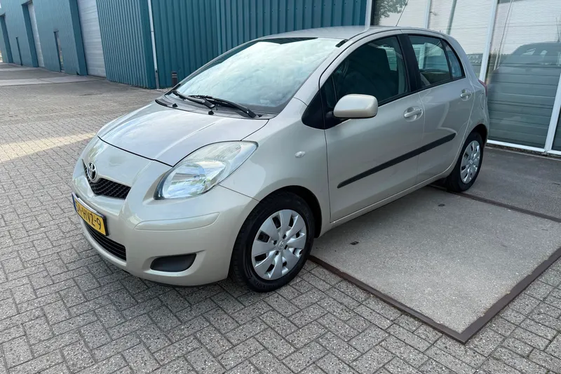 Toyota Yaris (2009)