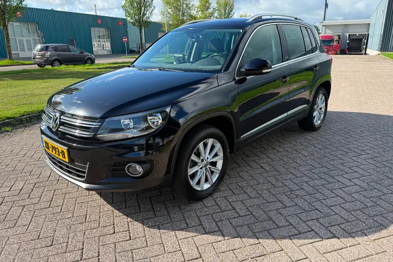 Volkswagen Tiguan (2012)