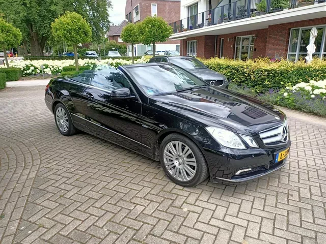 Mercedes-Benz E-Klasse (2010) — foto 1
