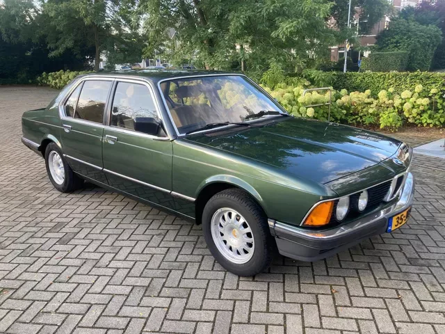 BMW 7-Serie (1983) — foto 1