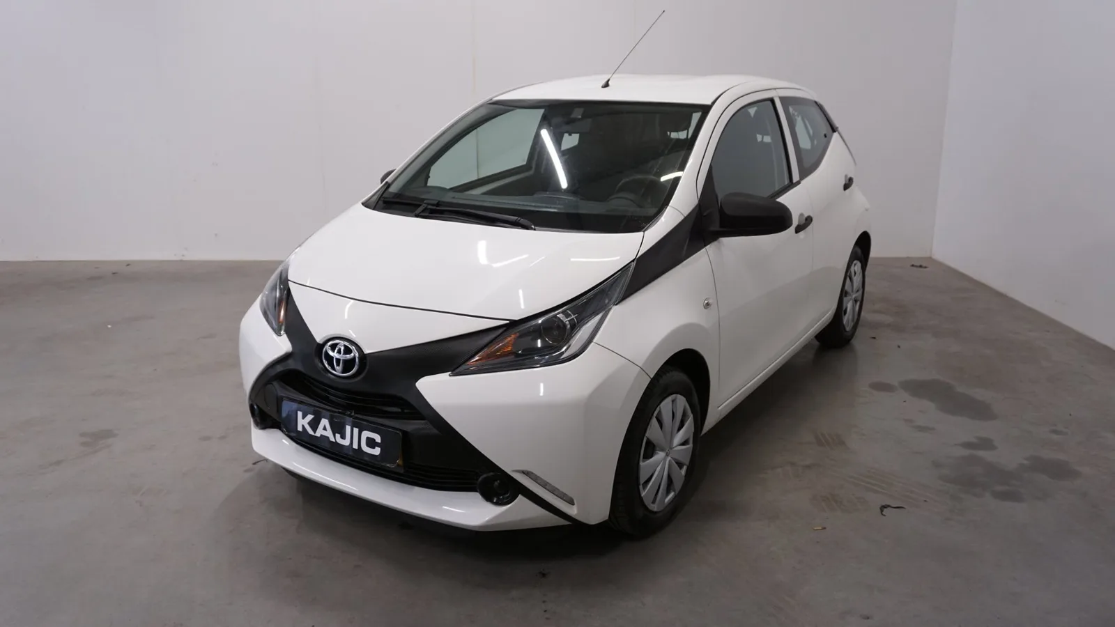 Toyota Aygo (2017) — foto 1