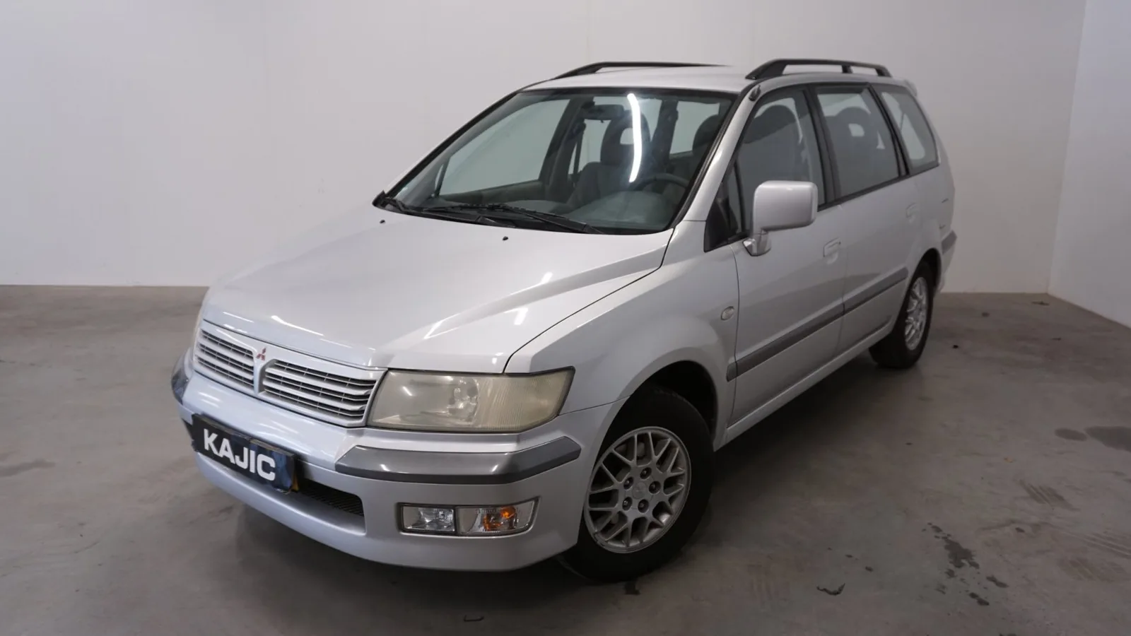 Mitsubishi Space Wagon (2003) — foto 1