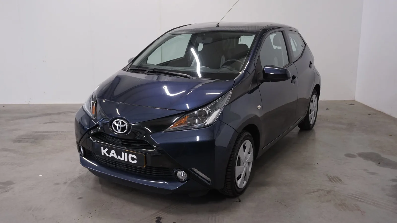 Toyota Aygo (2016) — foto 1