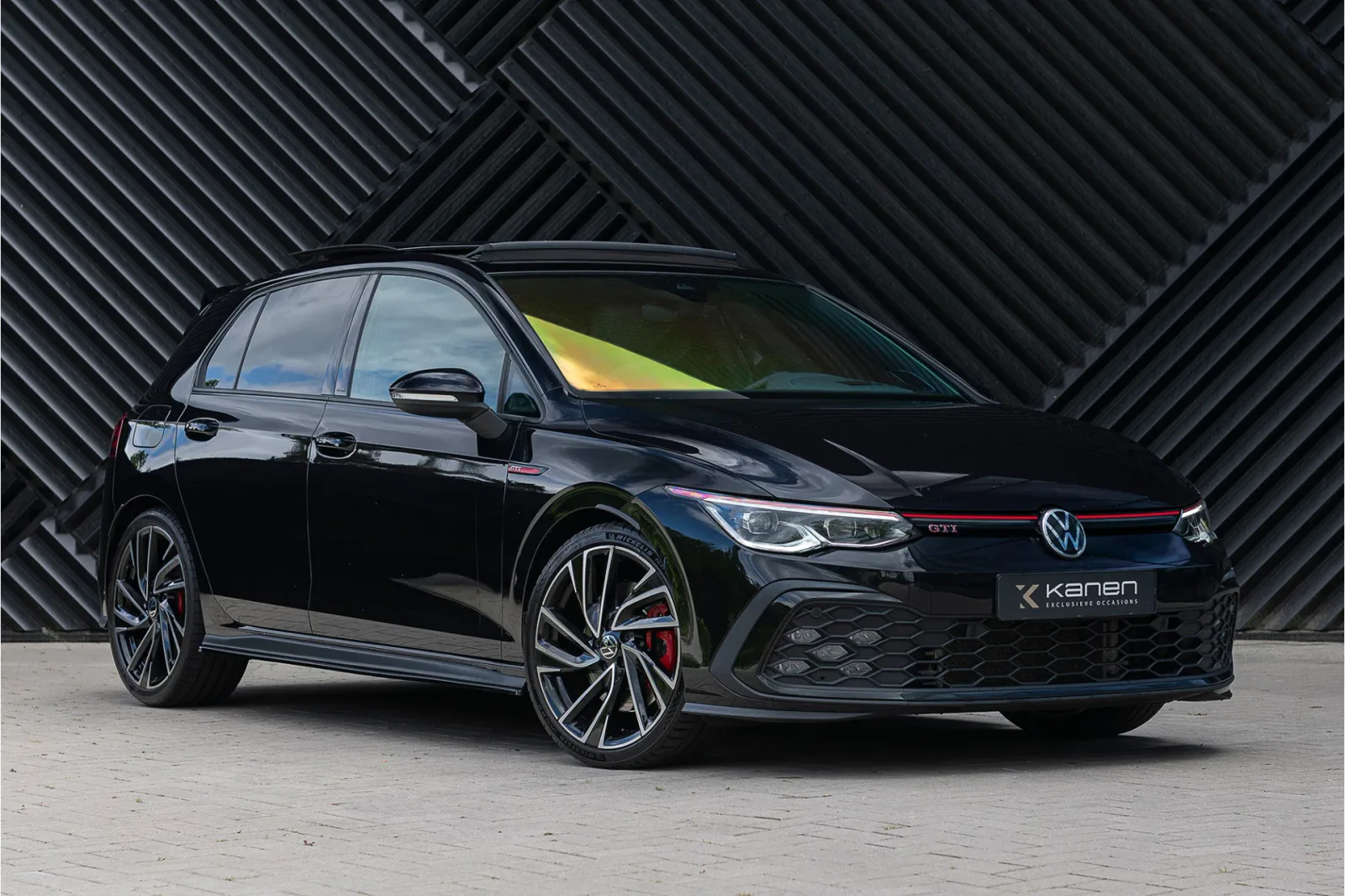 Volkswagen Golf (2021) — foto 1