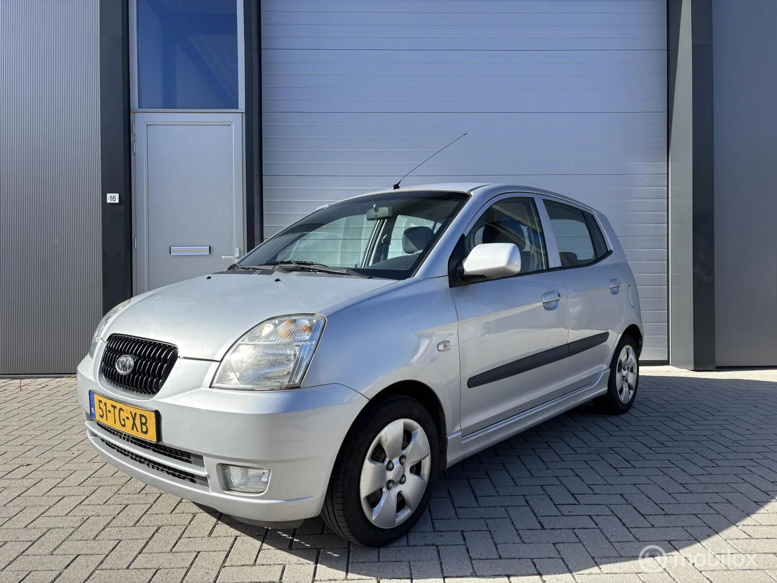 Kia Picanto (2006) — foto 1
