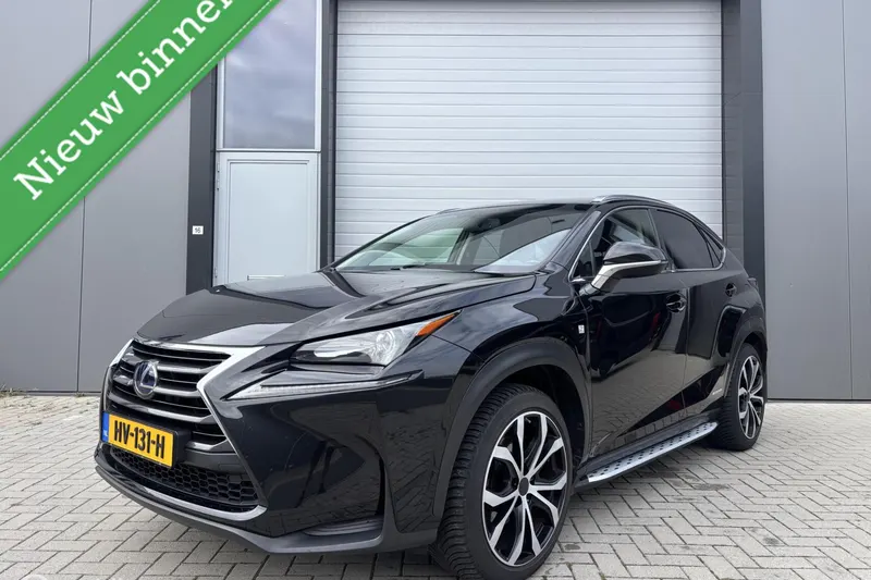 Lexus NX (2016)