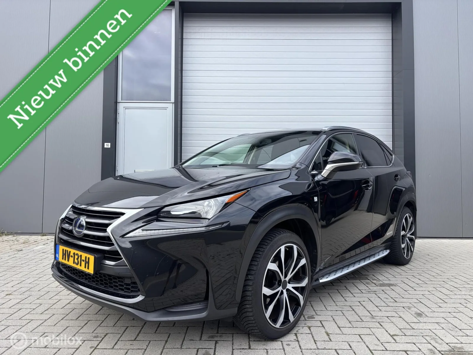 Lexus NX (2016) — foto 1