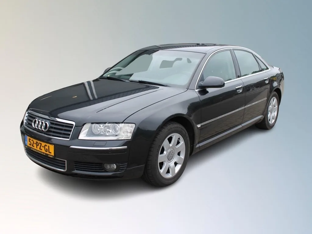 Audi A8 (2003) — foto 1