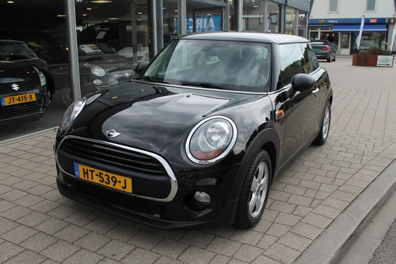 MINI One (2016)