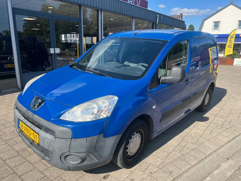 Peugeot Partner (2011) — foto 1