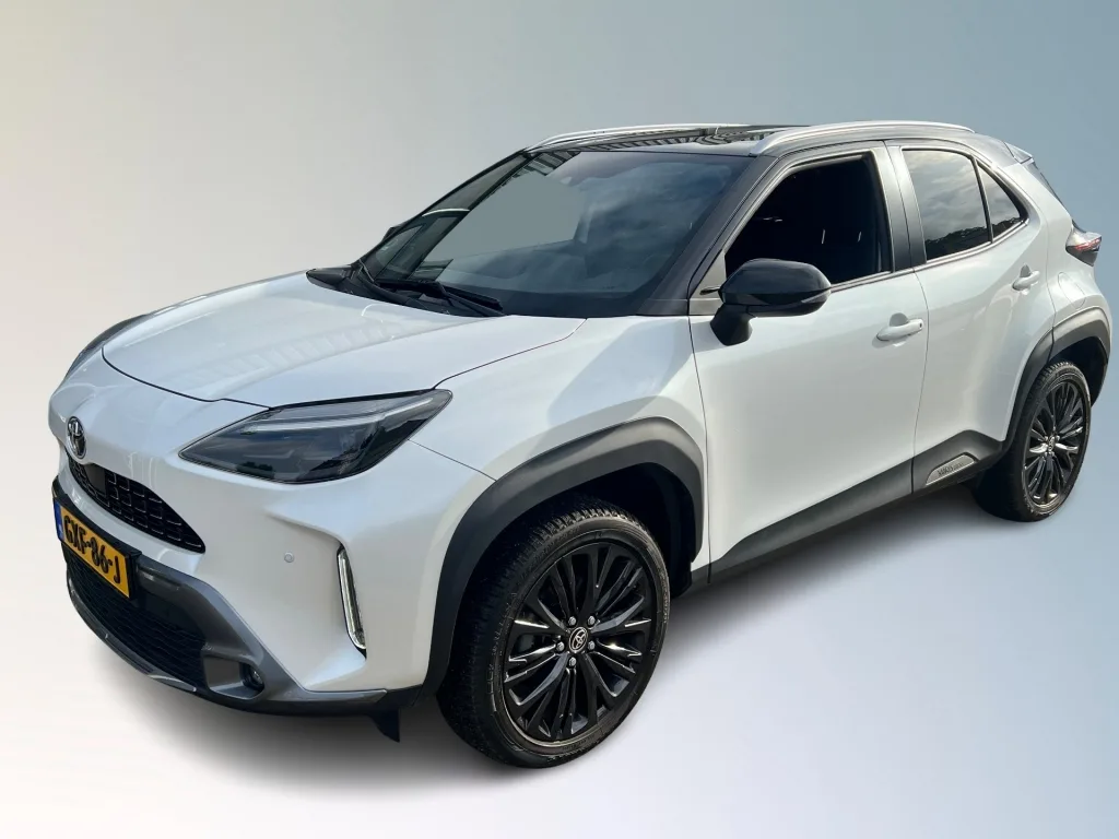 Toyota Yaris (2022) — foto 1