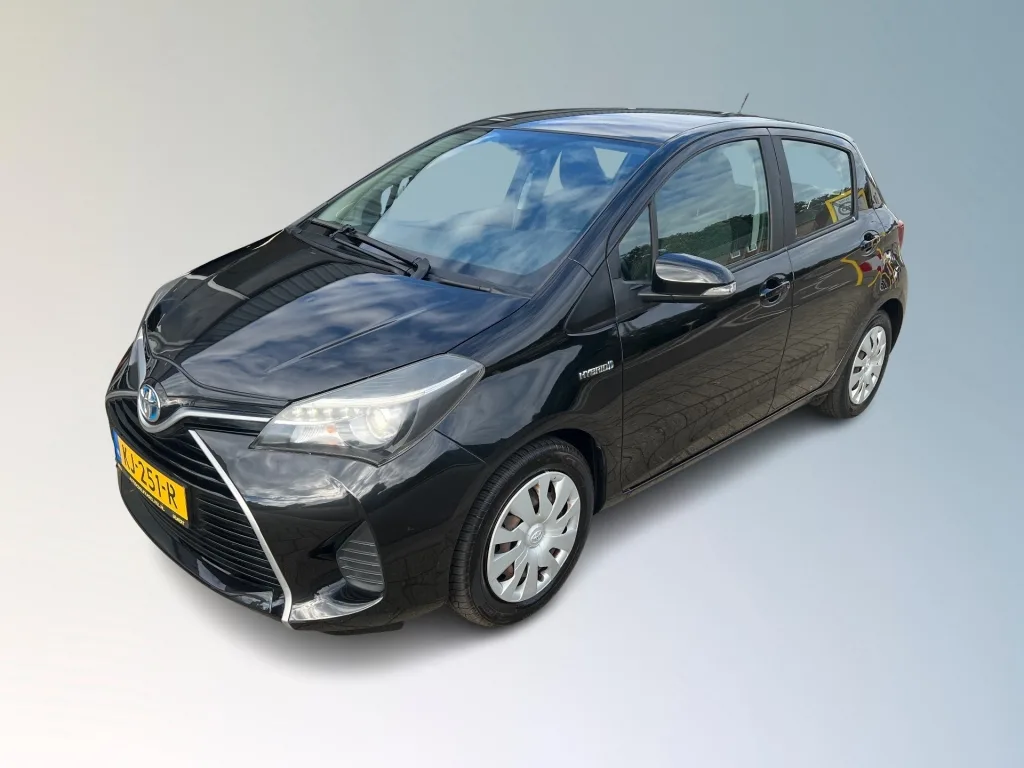 Toyota Yaris (2016) — foto 1
