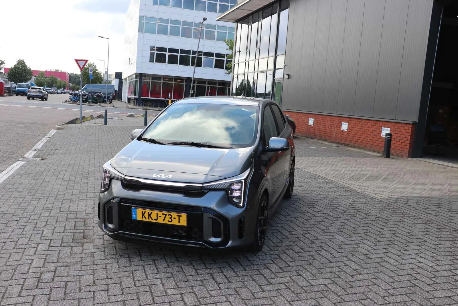 Kia Picanto (2024) — foto 1