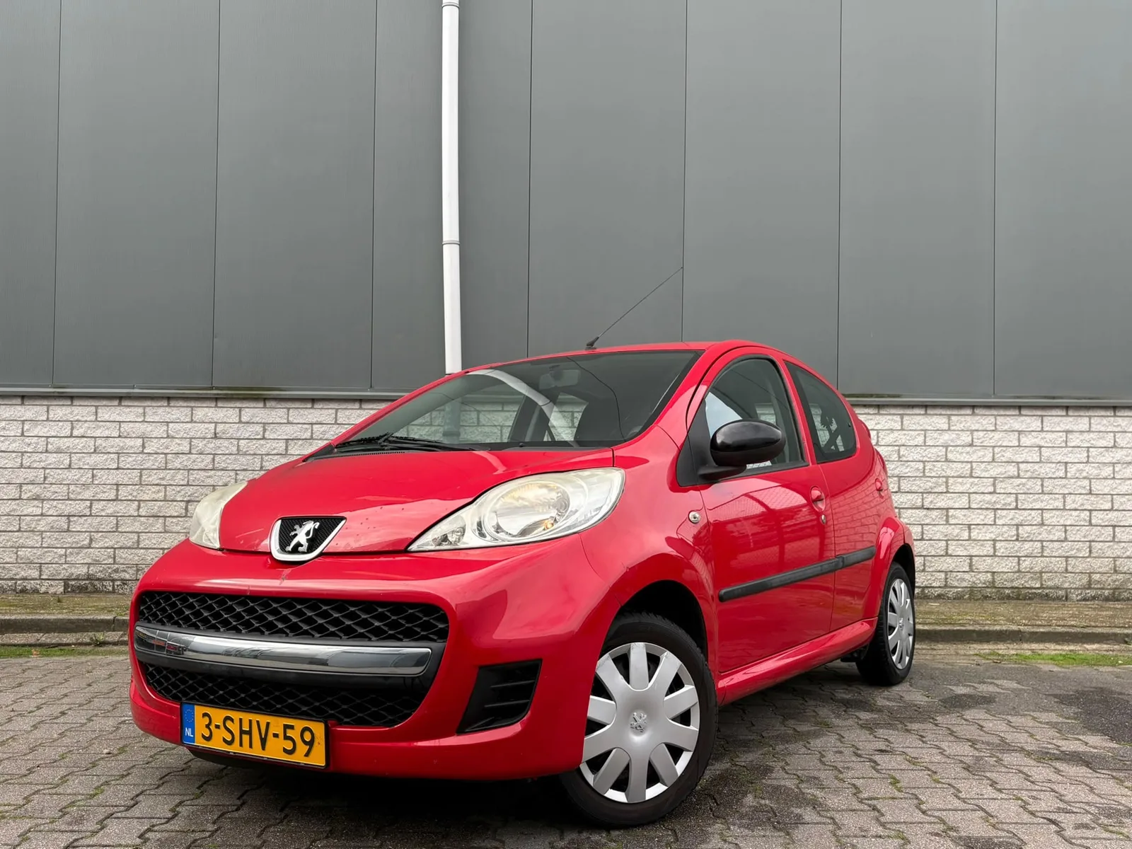 Peugeot 107 (2009) — foto 1
