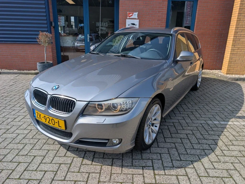BMW 3-Serie (2011) — foto 1