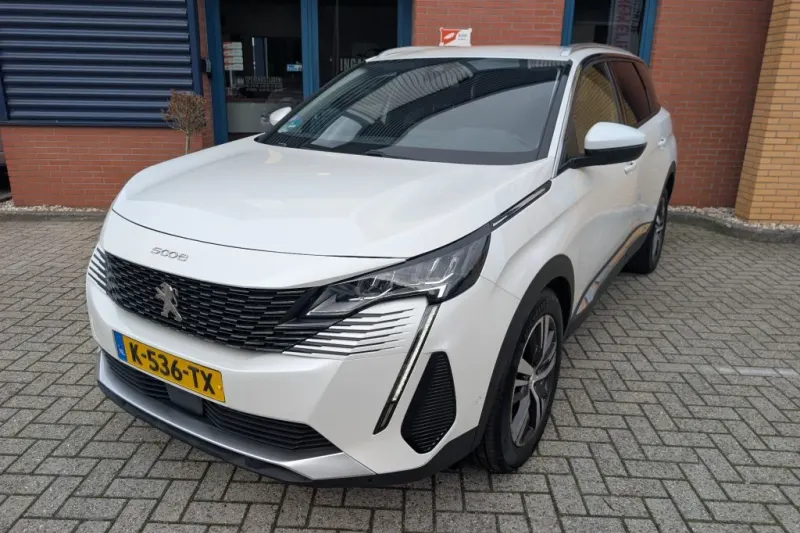 Peugeot 5008 (2021)