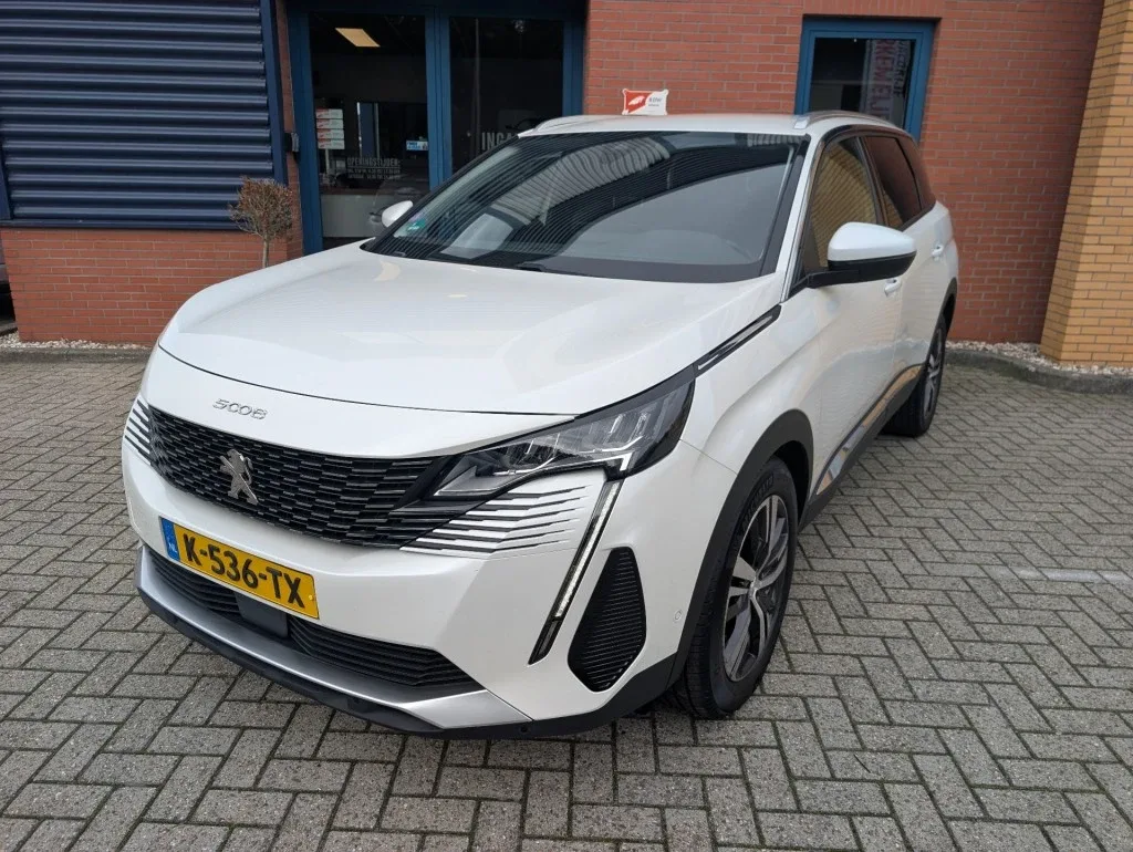 Peugeot 5008 (2021) — foto 1