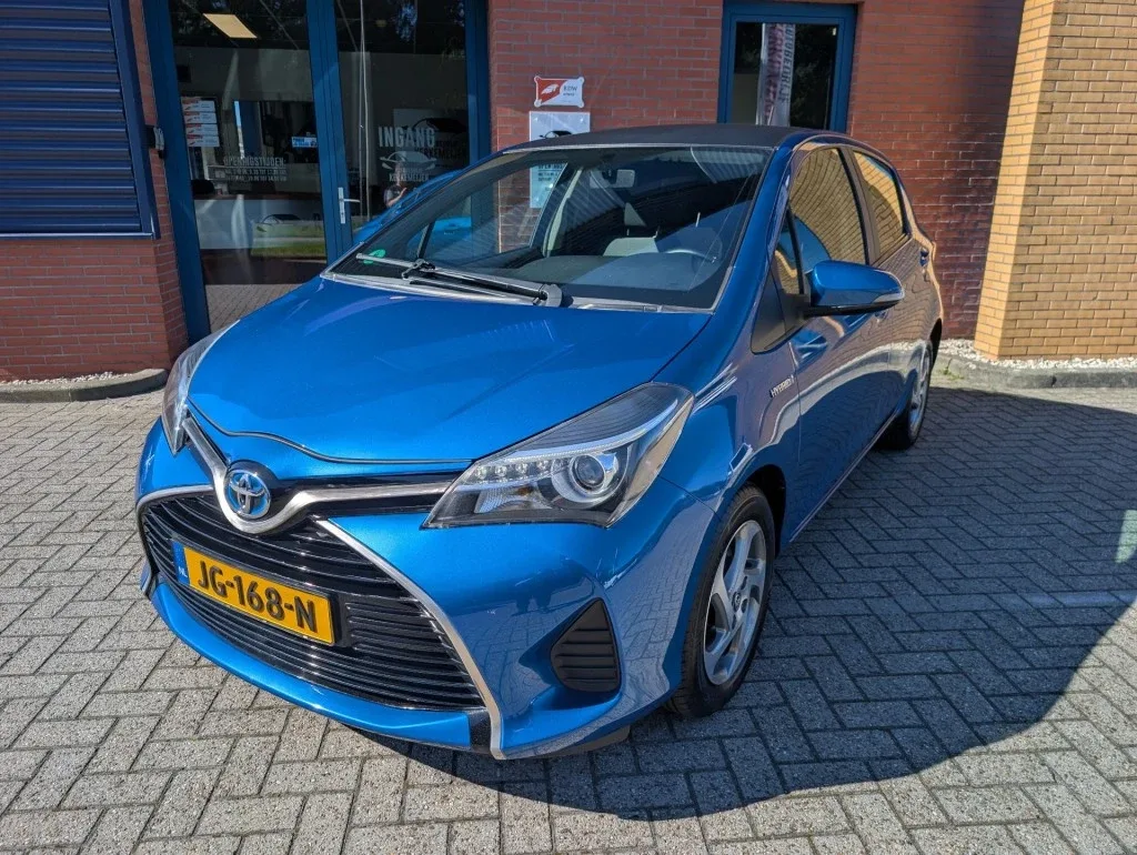 Toyota Yaris (2016) — foto 1