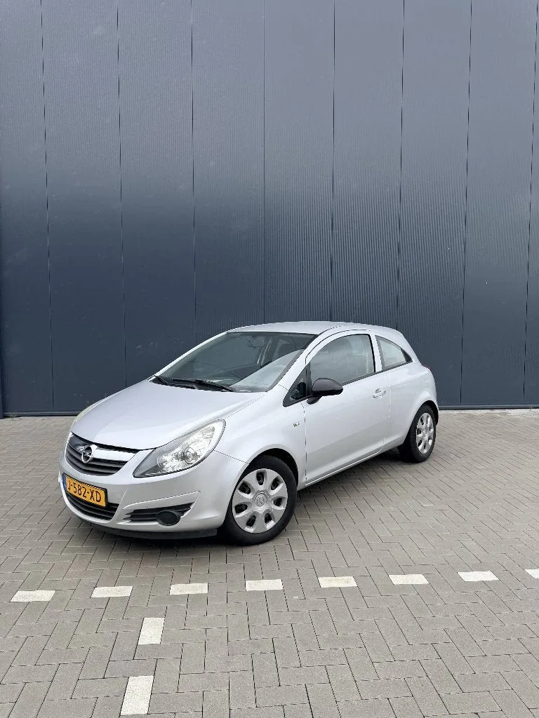 Opel Corsa (2008) — foto 1