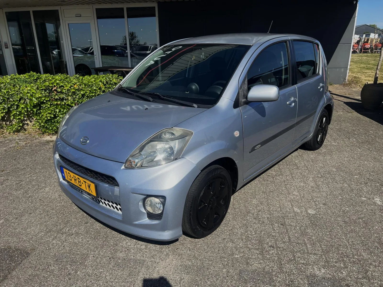 Daihatsu Sirion (2005) — foto 1