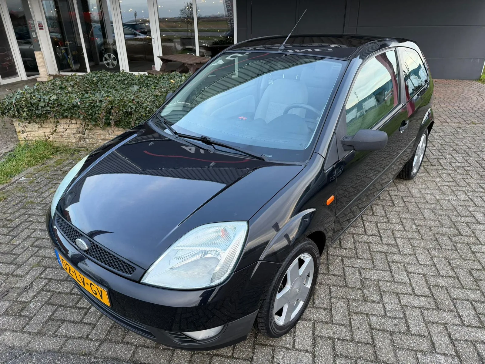 Ford Fiesta (2003) — foto 1