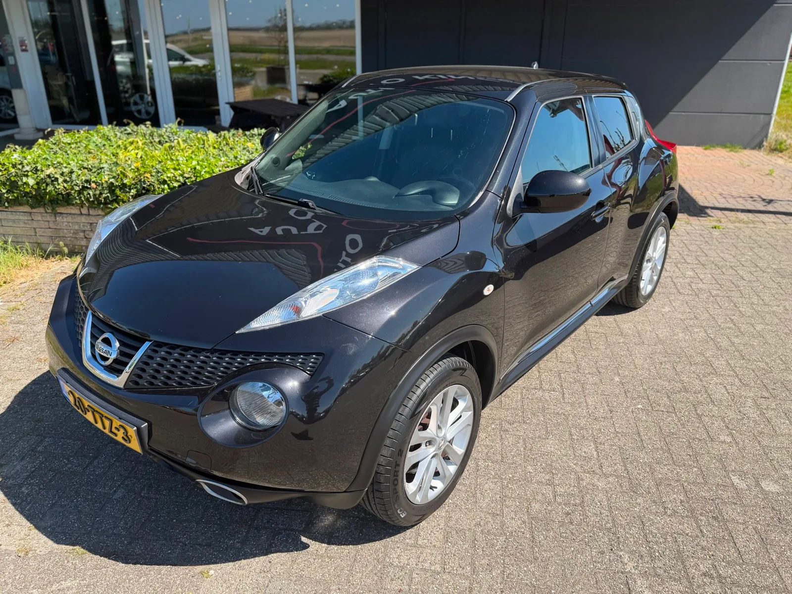 Nissan Juke (2012) — foto 1