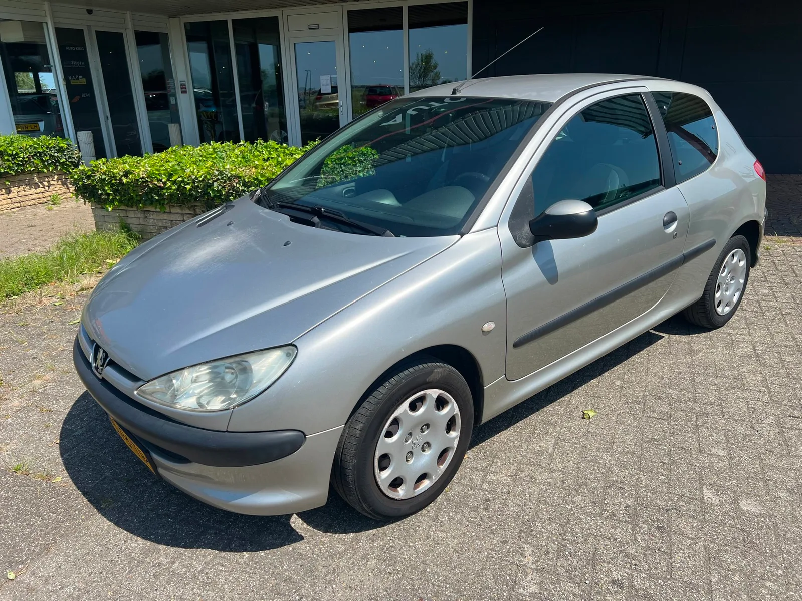 Peugeot 206 (2004) — foto 1