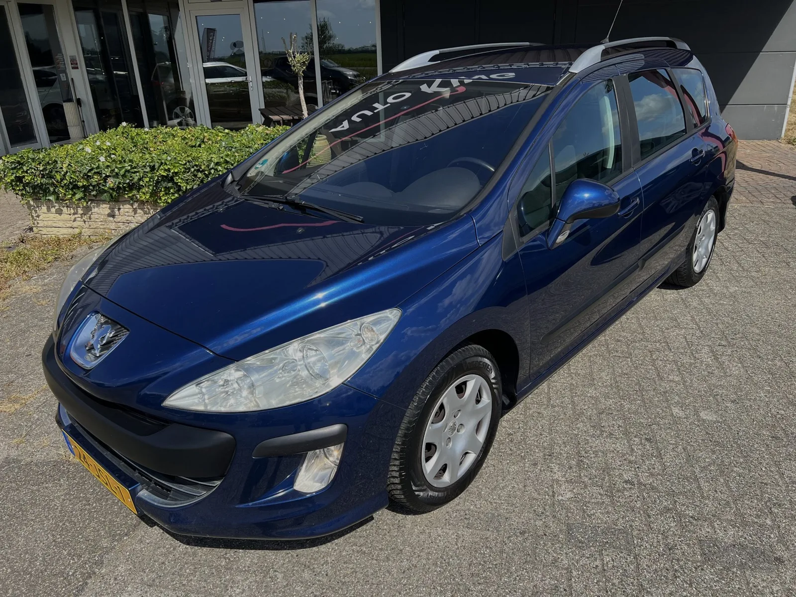 Peugeot 308 (2009) — foto 1