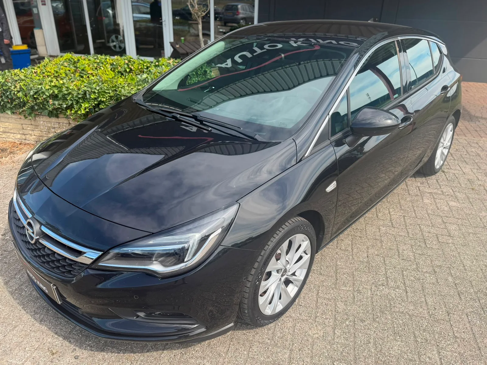 Opel Astra (2017) — foto 1