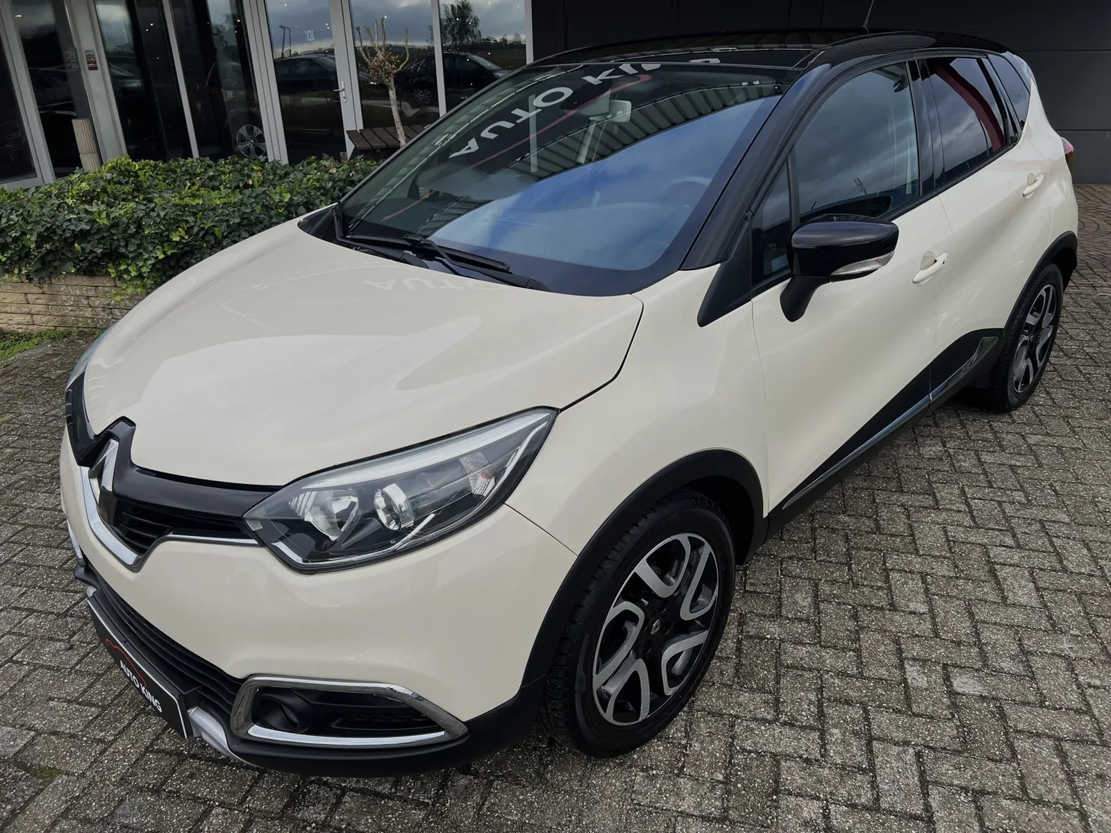 Renault Captur (2015) — foto 1