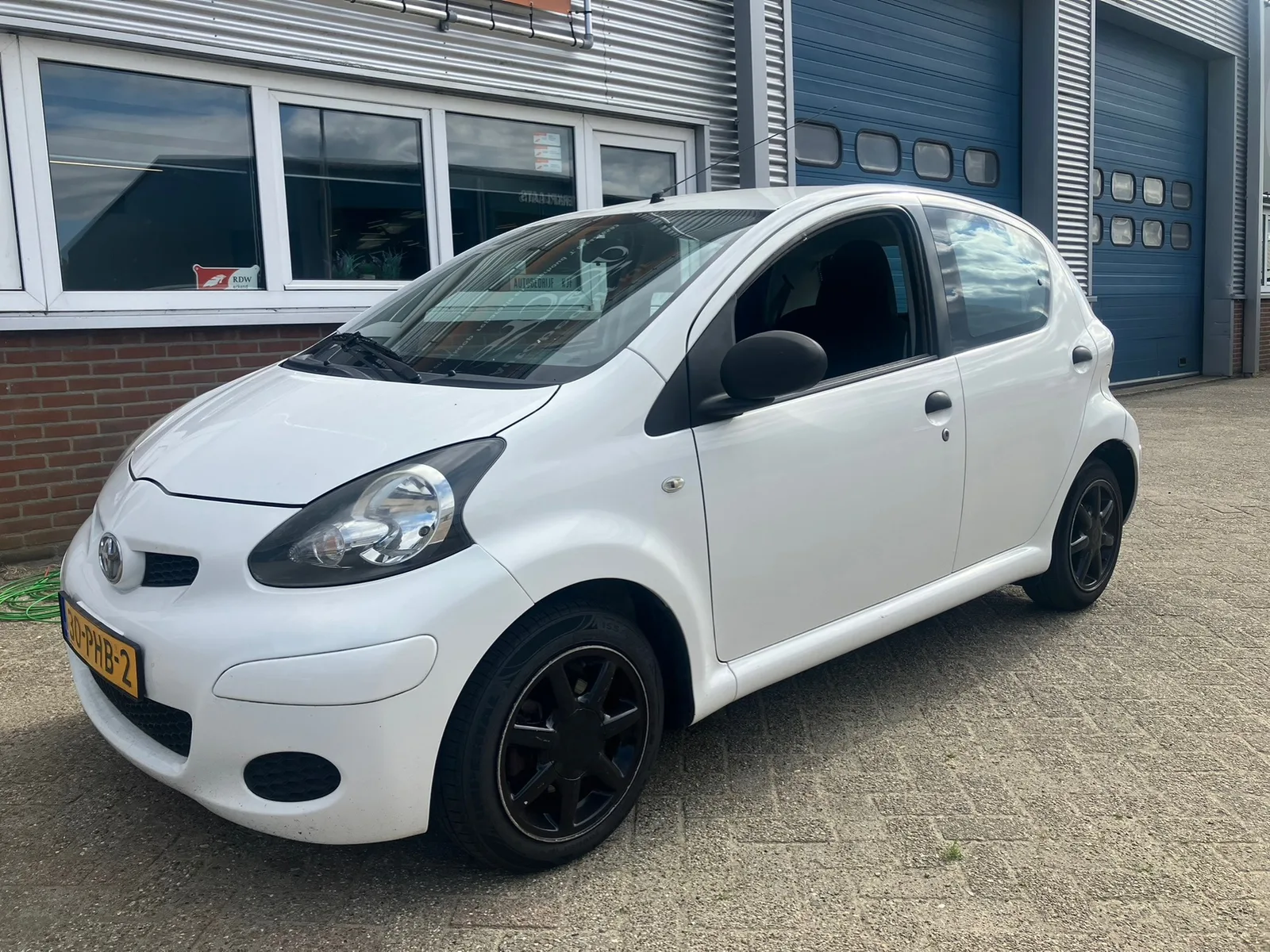 Toyota Aygo (2011) — foto 1