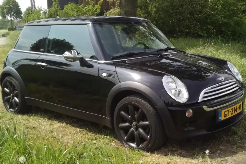 MINI One (2006)
