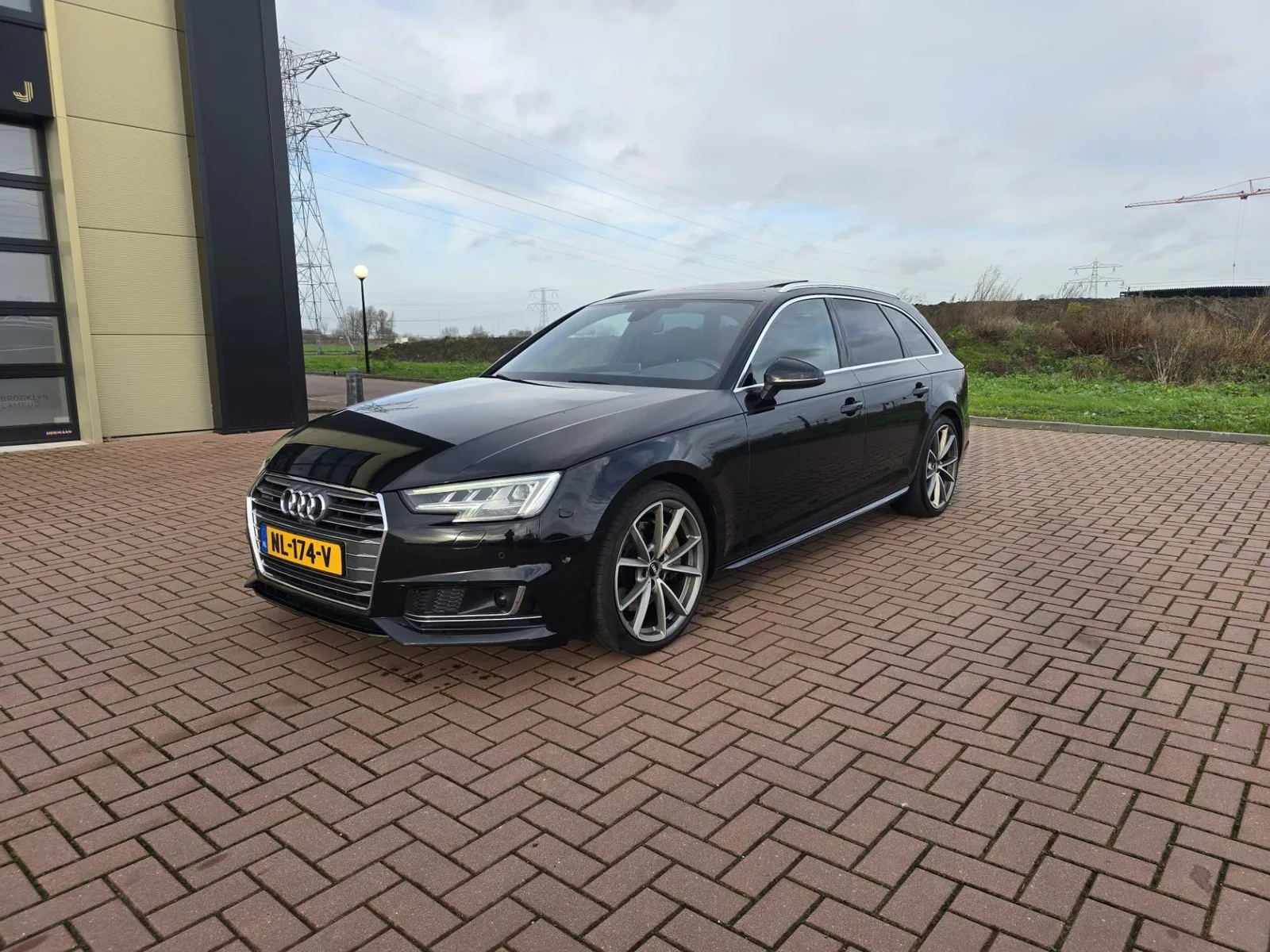 Audi A4 (2016) — foto 1